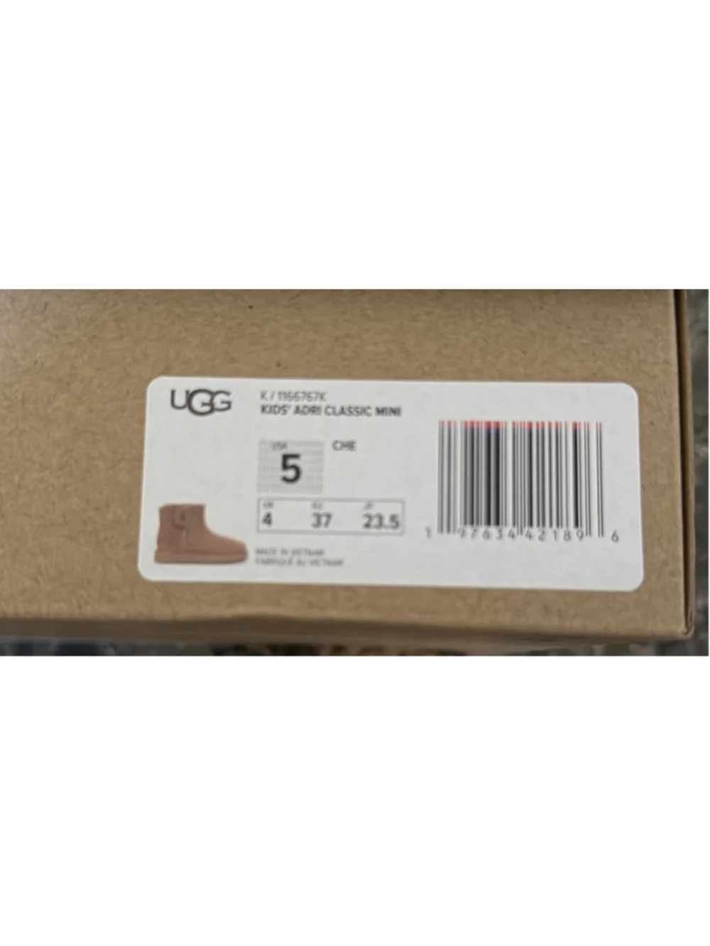 UGG KIDS ADRI CLASSIC MINI BOOT CHESNUT COLOR SIZE 5 US